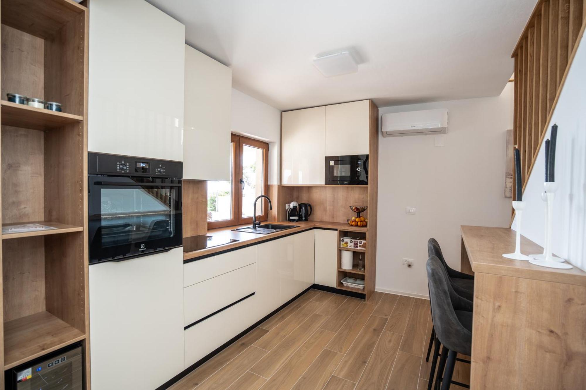 Villa Kamia With Private Heated Pool And Electric Vehicle Adapter Zubovići Eksteriør bilde